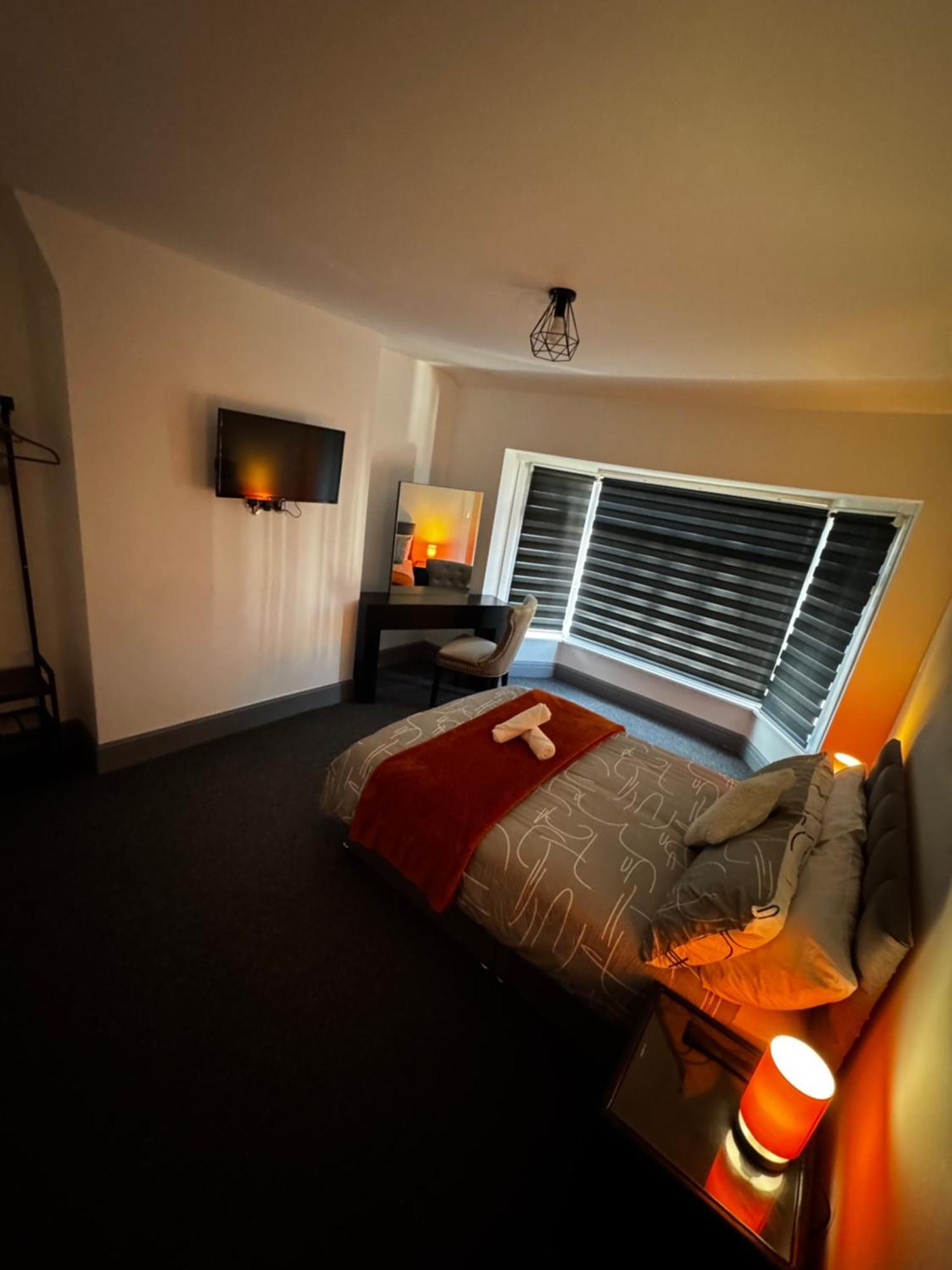Melville House - Pet Friendly Blackpool Exterior photo