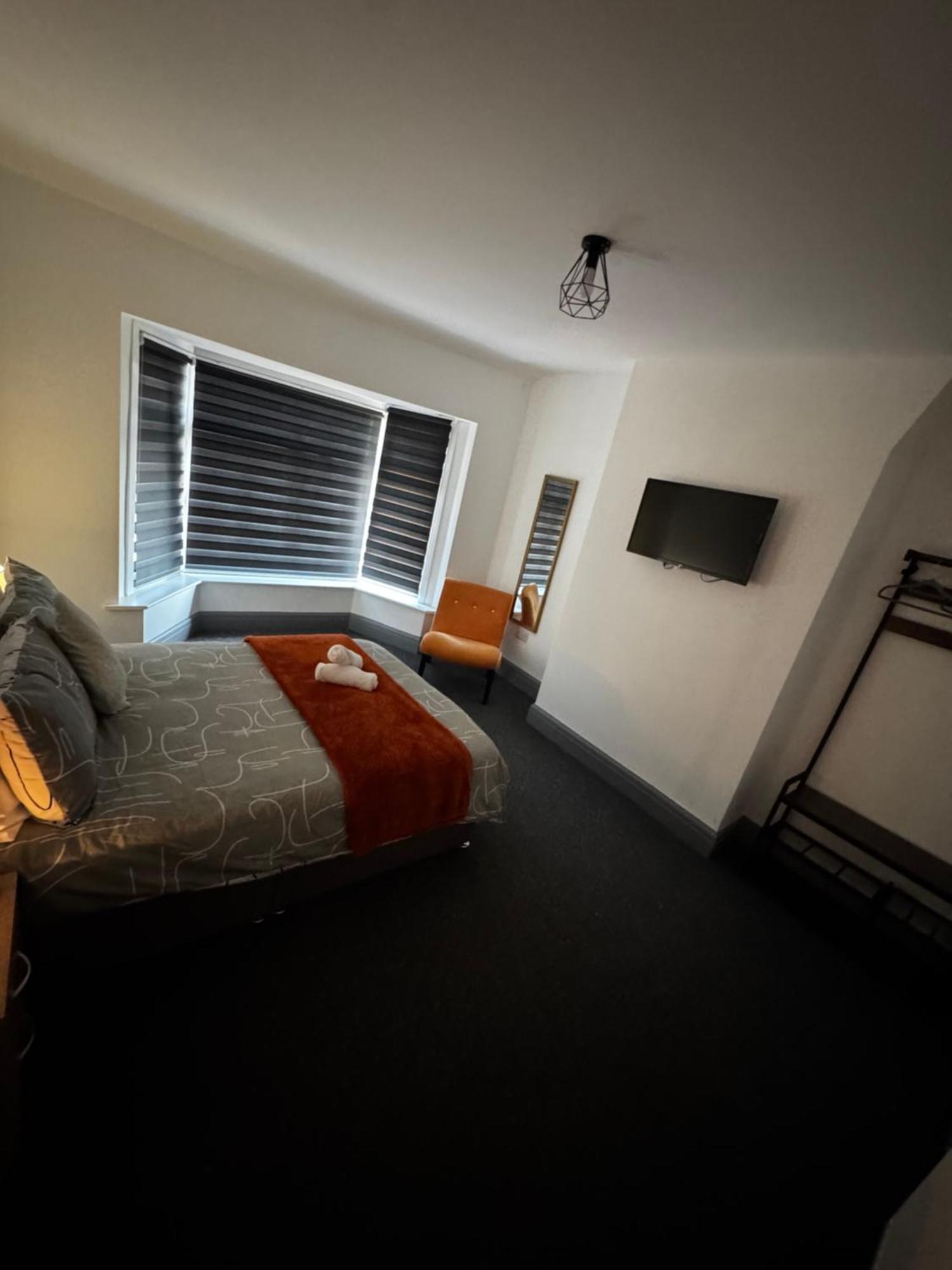 Melville House - Pet Friendly Blackpool Exterior photo